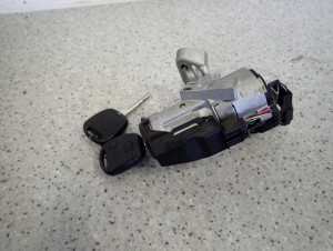 TOYOTA COROLLA 1.4 D4D 04-07 ZESTAW STARTOWY KOMPUTER STACYJKA 4/7 MINIATURA