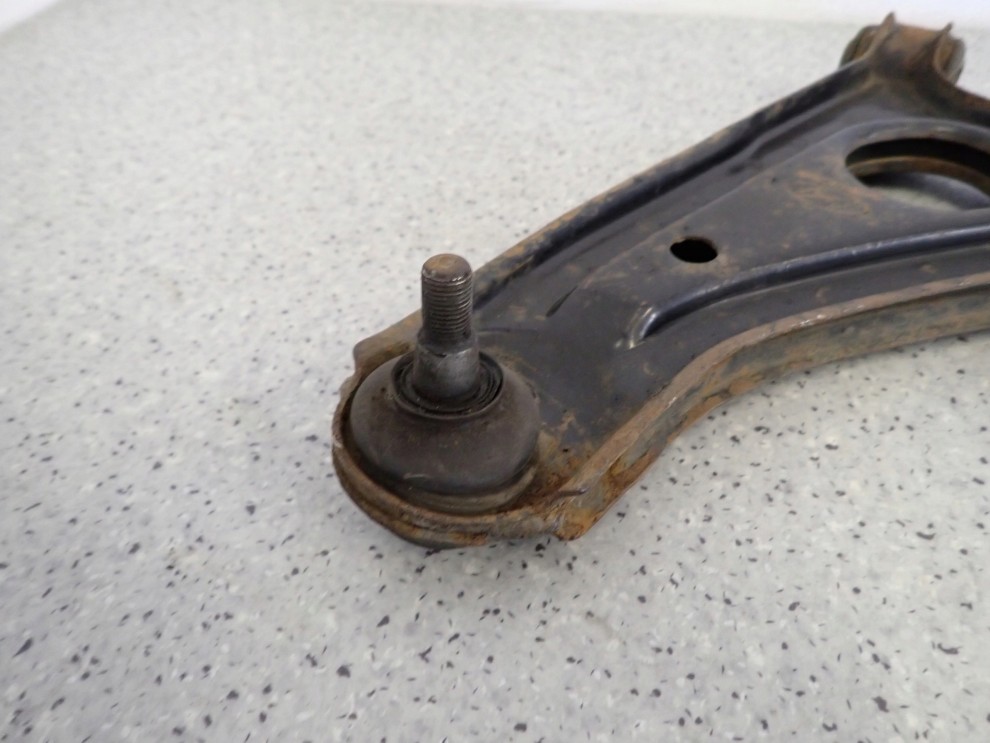 HYUNDAI GETZ 06-10 WAHACZ PRZEDNI PRAWY 4/6