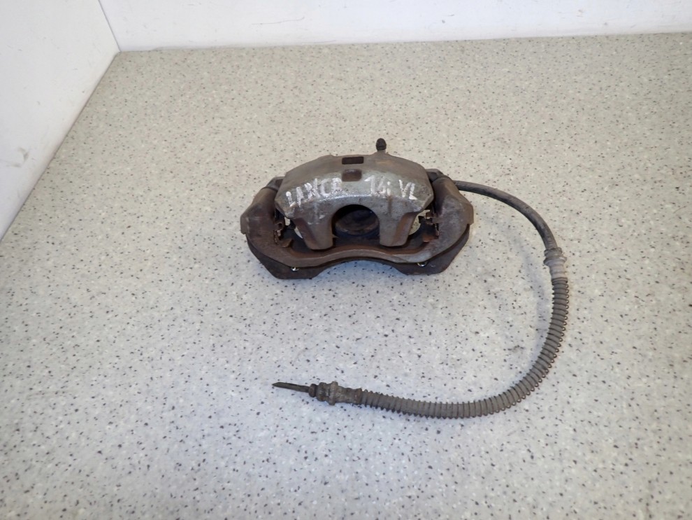 LANCER VII 04-07 ZACISK HAMULCOWY PRZEDNI LEWY 1/6