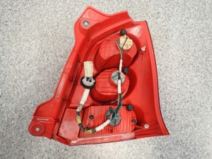 SUZUKI ALTO NISSAN PIXO 09- LAMPA TYLNA LEWA 4/4 MINIATURA