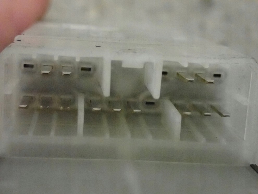 SUZUKI SWIFT 04-10 PANEL STEROWANIA SZYB LEWY 5/5