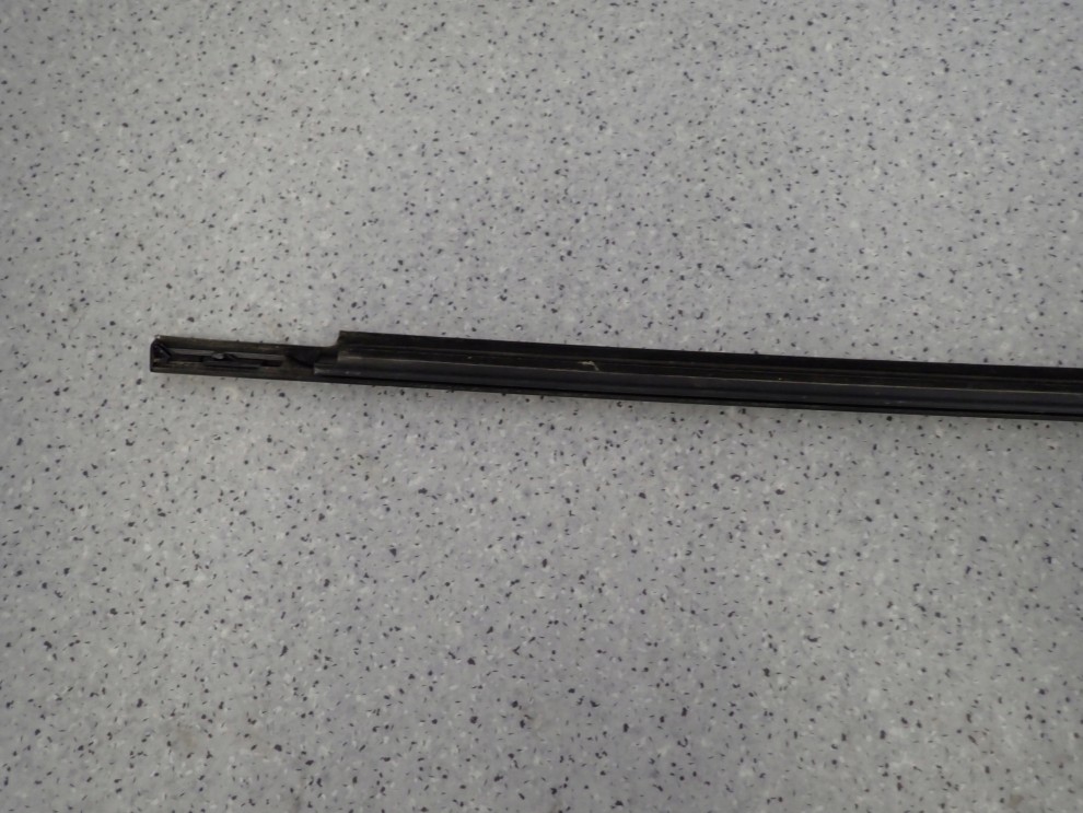 HYUNDAI IX20 HB 09- LISTWA ZGARNIAJĄCA SZYBY PRZEDNIA LEWA PARAPET 4/8