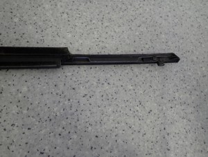 HYUNDAI IX20 HB 09- LISTWA ZGARNIAJĄCA SZYBY PRZEDNIA LEWA PARAPET 5/8 MINIATURA