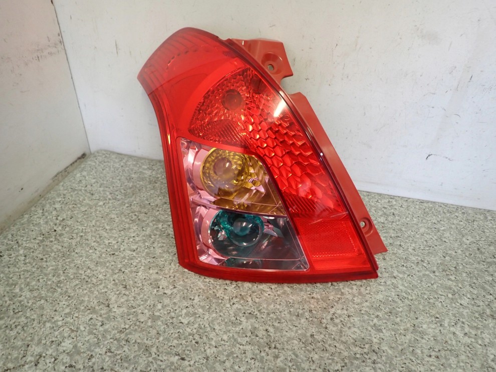 SUZUKI SWIFT MK6 07-09 LAMPA TYLNA LEWA LIFT 2/12