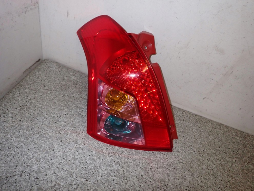 SUZUKI SWIFT MK6 07-09 LAMPA TYLNA LEWA LIFT 3/12