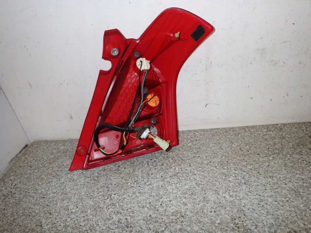 SUZUKI SWIFT MK6 07-09 LAMPA TYLNA LEWA LIFT 8/12