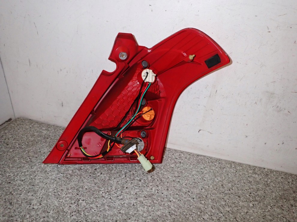 SUZUKI SWIFT MK6 07-09 LAMPA TYLNA LEWA LIFT 9/12