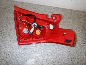 SUZUKI SWIFT MK6 07-09 LAMPA TYLNA LEWA LIFT 10/12 MINIATURA