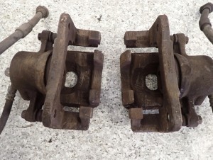 SUZUKI NISSAN PIXO ALTO 09- ZACISK HAMULCOWY PRZEDNI LEWY LUB PRAWY 4/7 MINIATURA