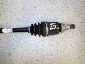 SUZUKI SPLASH 08- 1.2 PÓŁOŚ NAPĘDOWA PRAWA AUTOMAT 3/7 MINIATURA