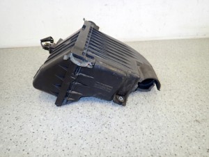 SUZUKI SPLASH 1.2i 11- OBUDOWA FILTRA POWIETRZA 3/10 MINIATURA