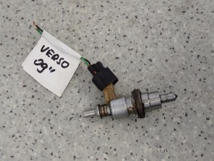 TOYOTA VERSO 09-13 2.0 D4D WTRYSKIWACZ PALIWA 23710-26011 3/5 MINIATURA