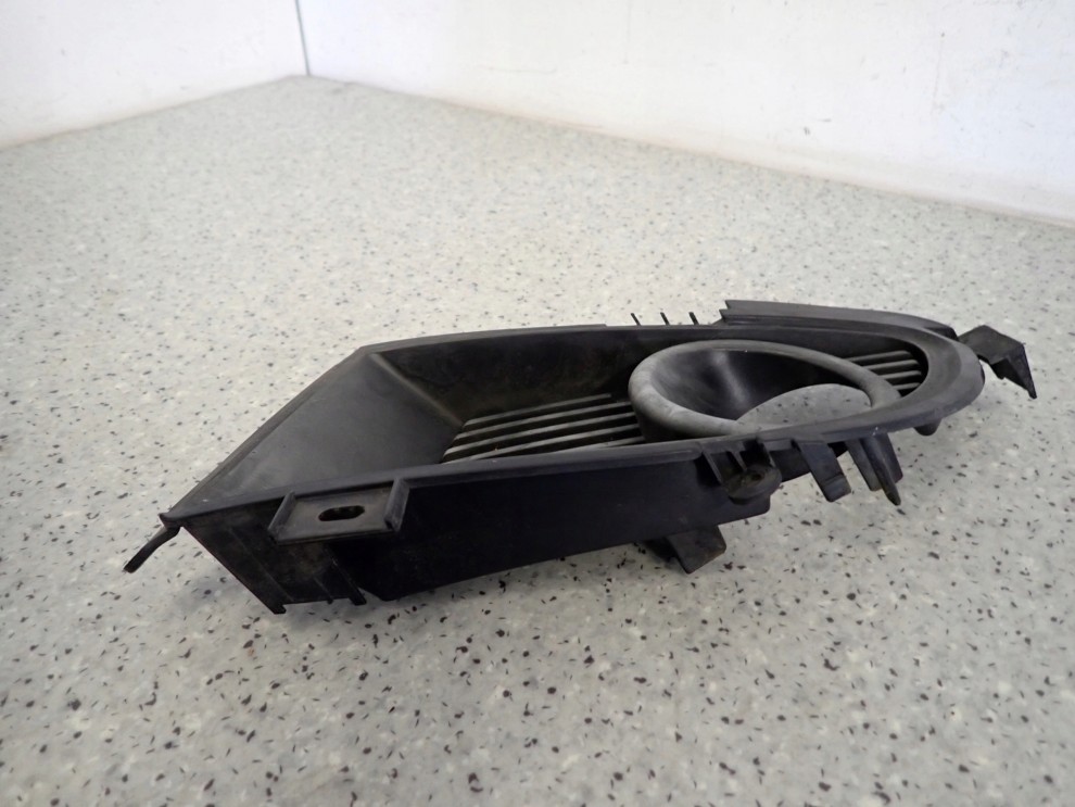 LANCER VII 04-07 KRATKA HALOGENU PRZEDNIA LEWA 4/6