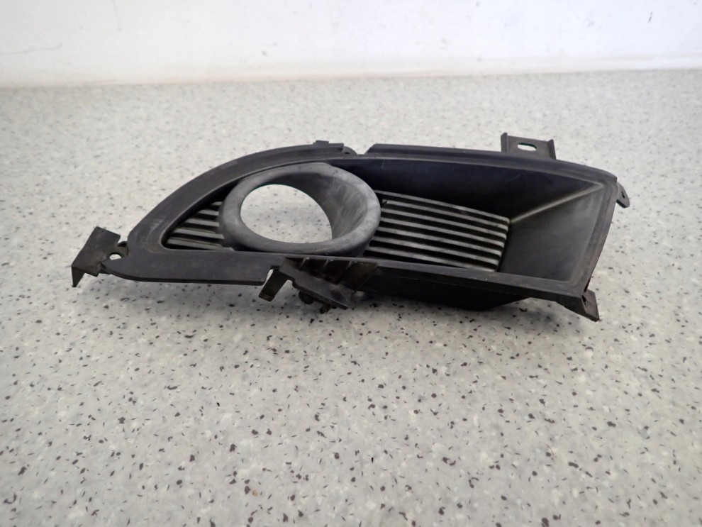 LANCER VII 04-07 KRATKA HALOGENU PRZEDNIA LEWA 5/6