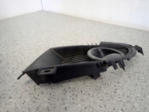 LANCER VII 04-07 KRATKA HALOGENU PRZEDNIA LEWA 4/6 MINIATURA