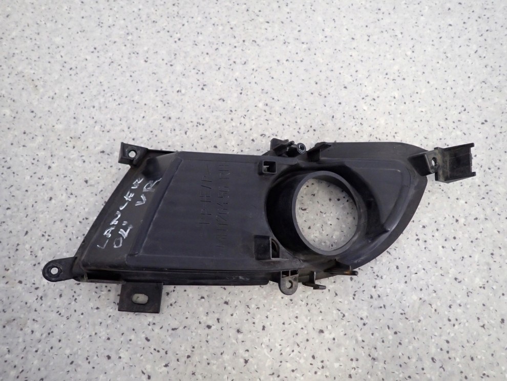 LANCER VII 04-07 KRATKA HALOGENU PRZEDNIA PRAWA 6/6