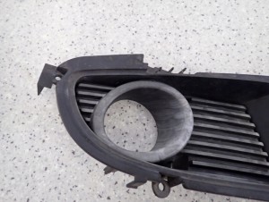 LANCER VII 04-07 KRATKA HALOGENU PRZEDNIA PRAWA 4/6 MINIATURA