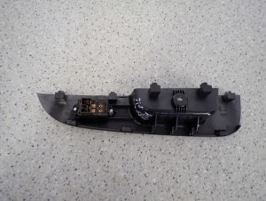 KIA CARENS III 06- PANEL STEROWANIA SZYB TYLNY LEWY 3/4 MINIATURA