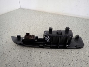 KIA CARENS III 06- PANEL STEROWANIA SZYB TYLNY LEWY 4/4 MINIATURA