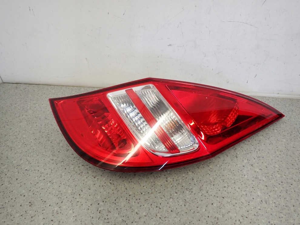 HYUNDAI i30 07-11 HB LAMPA TYLNA PRAWA 2/6