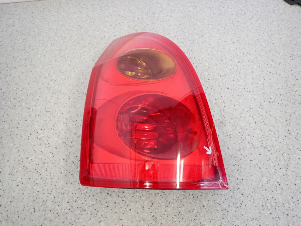 NISSAN PRIMERA 02- 07 P12 KOMBI LAMPA TYLNA LEWA 1/5