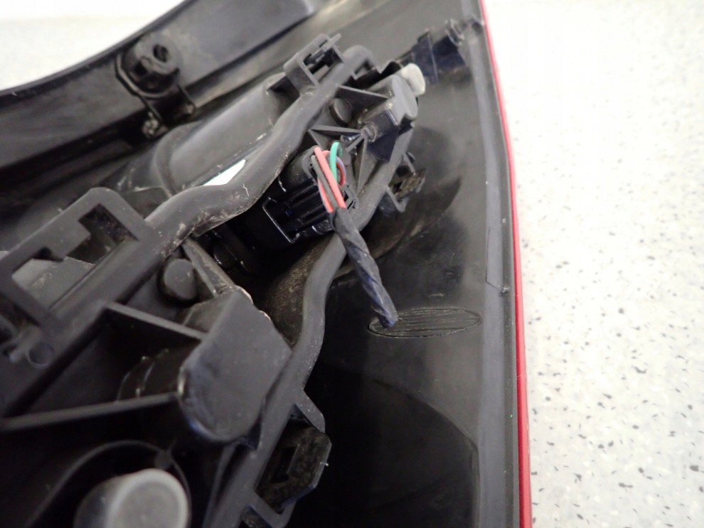 NISSAN PRIMERA 02- 07 P12 KOMBI LAMPA TYLNA LEWA 5/5