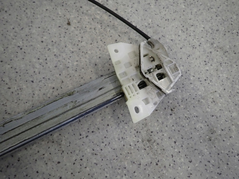 MAZDA5 MAZDA 5 I 05- PODNOŚNIK SZYBY PRZEDNI PRAWY 5/5