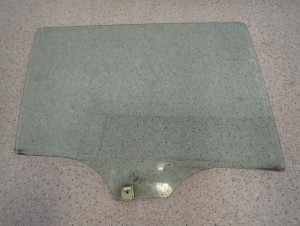 MAZDA5 MAZDA 5 05-10 SZYBA DRZWI TYLNA PRAWA 2/3 MINIATURA