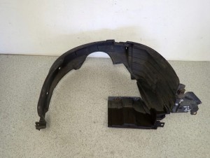 TOYOTA AYGO 06-12 NADKOLE PRZEDNIE PRAWE 1/7 MINIATURA