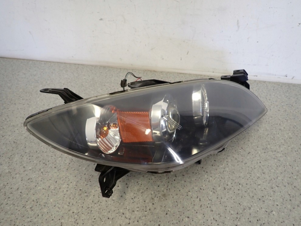 MAZDA3 MAZDA 3 BK SEDAN 4D 03- REFLEKTOR LAMPA PRZEDNIA PRAWA EUROPA 3/9