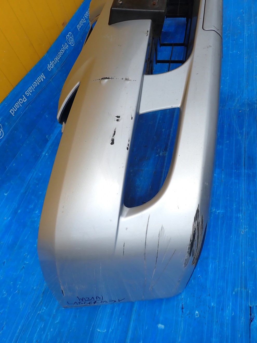 LANCER VII 04-07 ZDERZAK PRZEDNI A31 5/15