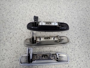 MITSUBISHI COLT 04- KLAMKA DRZWI PRZEDNICH TYLNYCH LEWYCH 6/6 MINIATURA