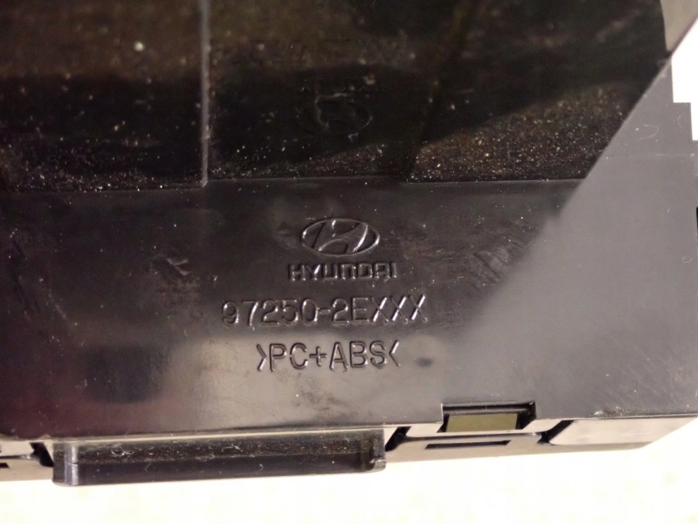 HYUNDAI TUCSON 04- PANEL NAWIEWU KLIMATYZACJI 7/8