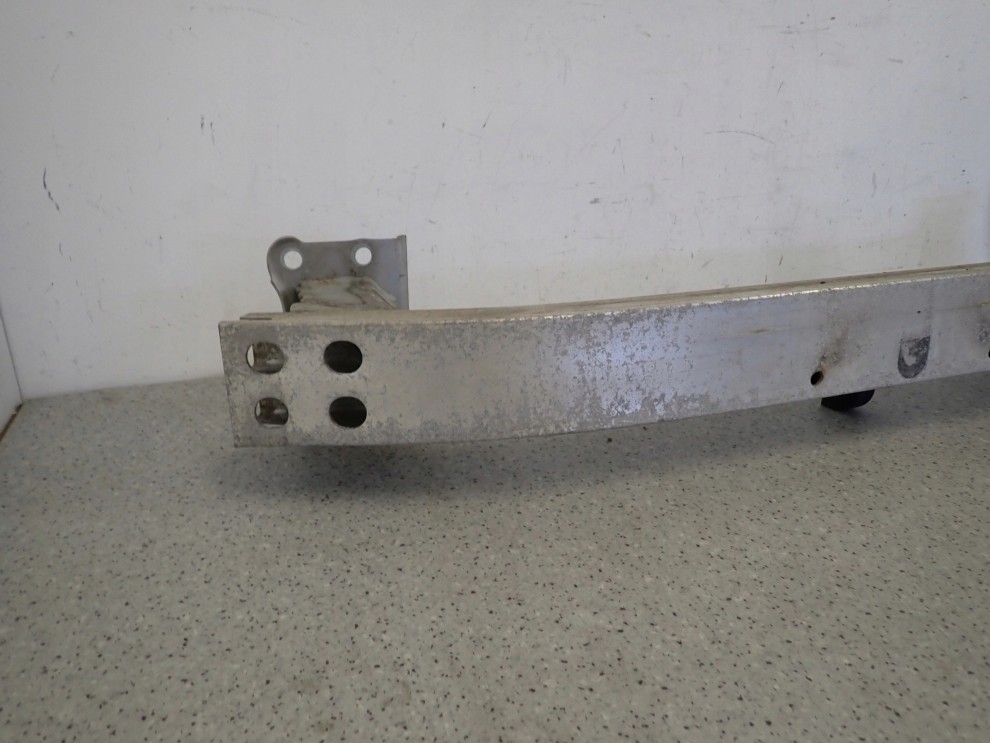 TOYOTA COROLLA VERSO 04-08 BELKA ZDERZAKA PRZÓD PRZEDNIA 3/8