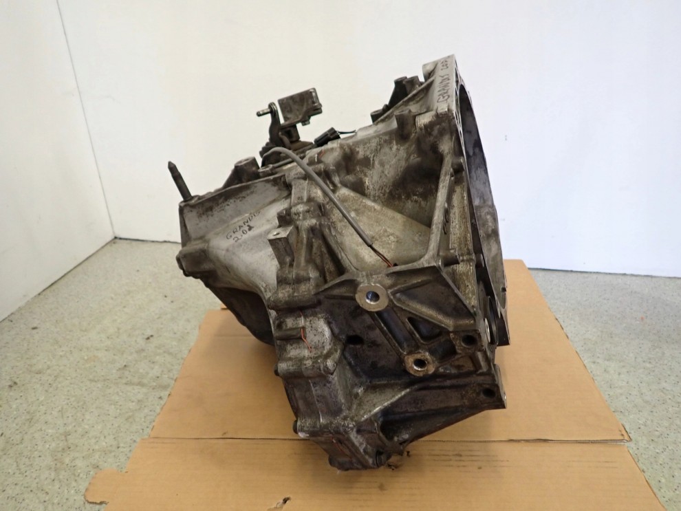MITSUBISHI GRANDIS 03-11 2.0 DID SKRZYNIA BIEGÓW MANUALNA 4/9