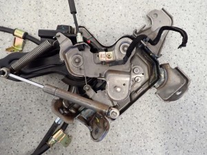 KIA CARENS III 06-11 2.0 CRDI PEDAŁ HAMULCA RĘCZNEGO 4/8 MINIATURA