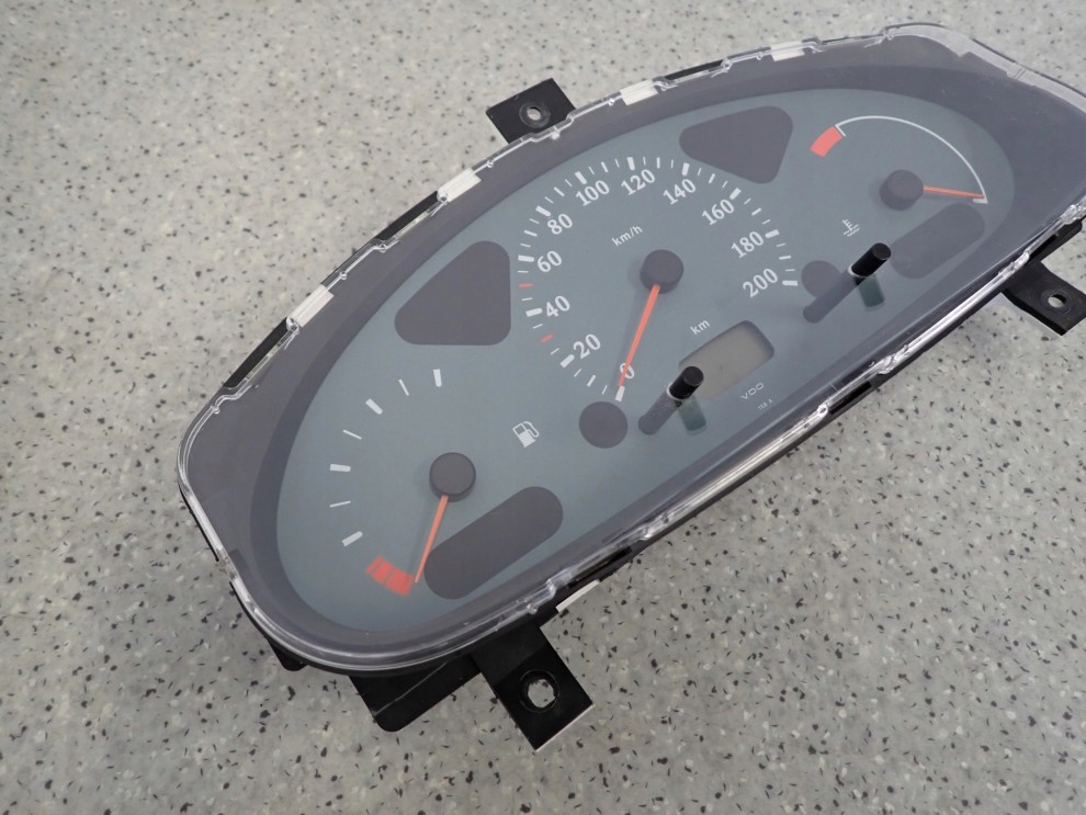 NISSAN MICRA K11 98-01 ZEGARY LICZNIK 2/8