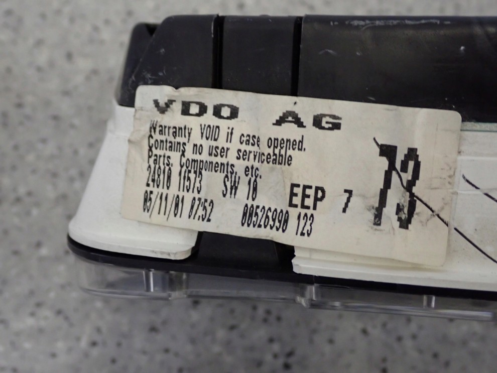 NISSAN MICRA K11 98-01 ZEGARY LICZNIK 5/8