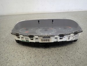 NISSAN MICRA K11 98-01 ZEGARY LICZNIK 4/8 MINIATURA