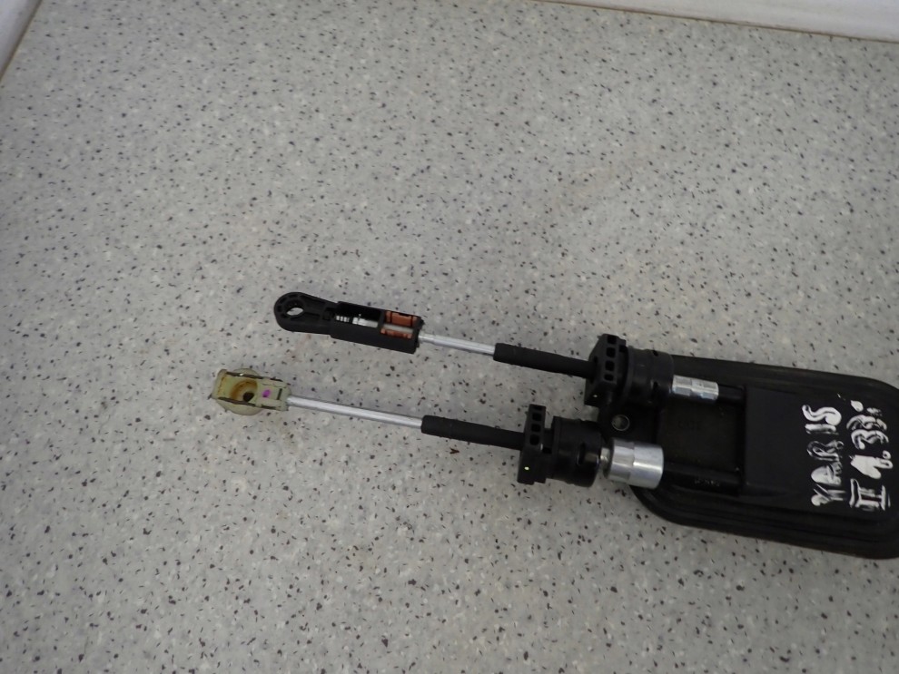 TOYOTA YARIS II 09- 1.33 LINKI ZMIANY BIEGÓW 2/6