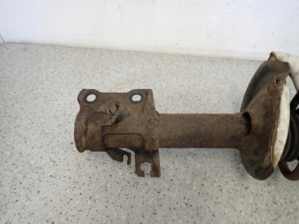 NISSAN ALMERA TINO 1.5 1.8 00-06 AMORTYZATOR PRZEDNI LEWY 3/8