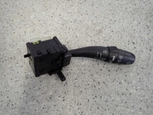 HYUNDAI I30 06-12 PRZEŁĄCZNIK WYCIERACZEK 4/7 MINIATURA