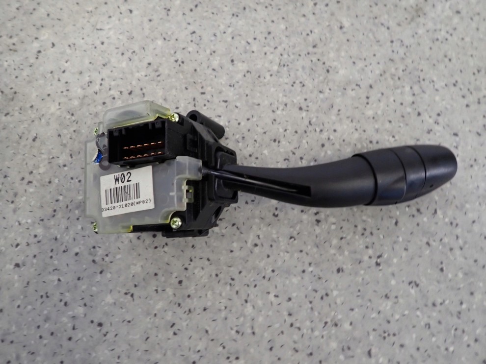 HYUNDAI I30 06-12 PRZEŁĄCZNIK WYCIERACZEK 5/6