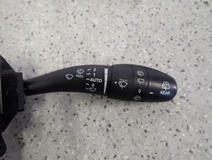 HYUNDAI I30 06-12 PRZEŁĄCZNIK WYCIERACZEK 3/6 MINIATURA