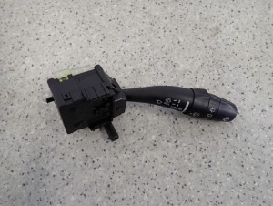 HYUNDAI I30 06-12 PRZEŁĄCZNIK WYCIERACZEK 4/6 MINIATURA