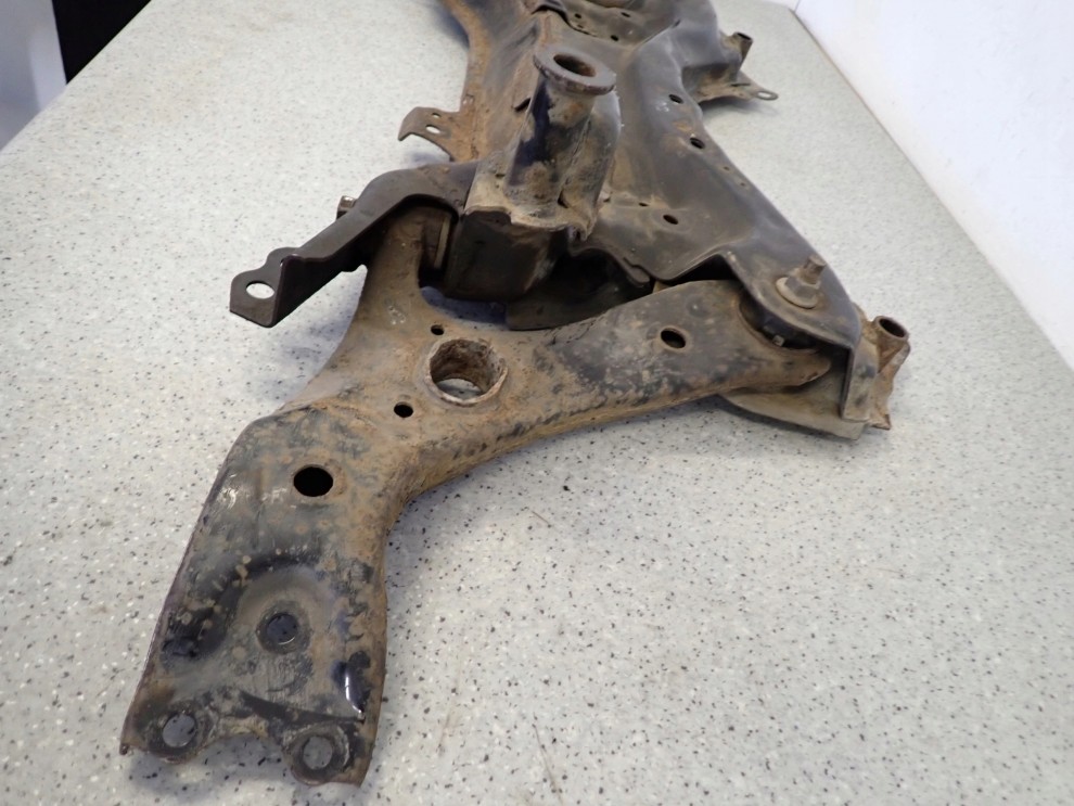 TOYOTA AURIS I 07-12 BELKA ZAWIESZENIA PRZEDNIEGO SANKI 12/14