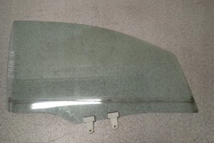 SUZUKI LIANA 01-07 SZYBA DRZWI PRZEDNICH PRAWYCH 2/4 MINIATURA