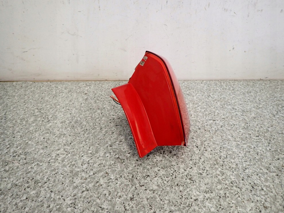 MAZDA 3 BK HB 03-05 LAMPA TYLNA PRAWA ZEWNĘTRZNA 4/6