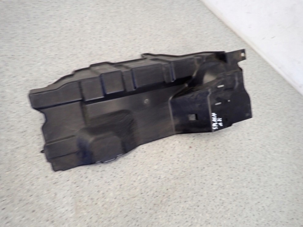 SUZUKI SPLASH 08-14 OSŁONA CHŁODNICY , KIEROWNICA POWIETRZA NA PASIE PRZEDN 3/9