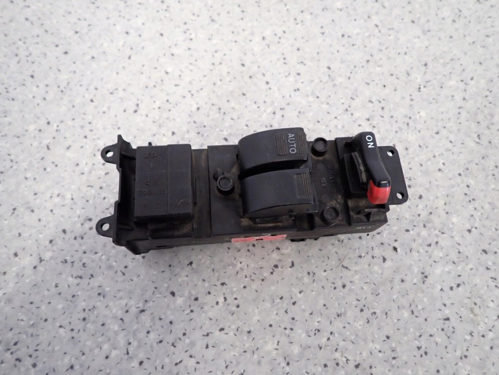 HONDA ACCORD CG 98-02 PANEL SZYB PRZEDNI LEWY 4/6